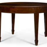 A GEORGE III STYLE MAHOGANY EXTENSION DINING TABLE - фото 5