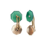 DAVID WEBB PAIR CUFFLINKS AND UNSIGNED DRESS STUD ACCOMPANIED BY GROUP OF GOLD AND GEM SET CUFFLINKS - photo 8