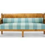 A RUSSIAN BURR-BIRCH SOFA - Foto 2