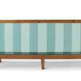 A RUSSIAN BURR-BIRCH SOFA - Foto 4