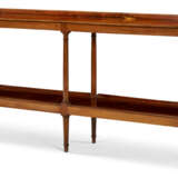 A FRENCH MAHOGANY ETAGERE - фото 1