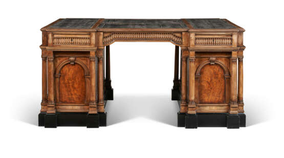 A LARGE ENGLISH MAHOGANY PARTNER`S DESK - photo 6