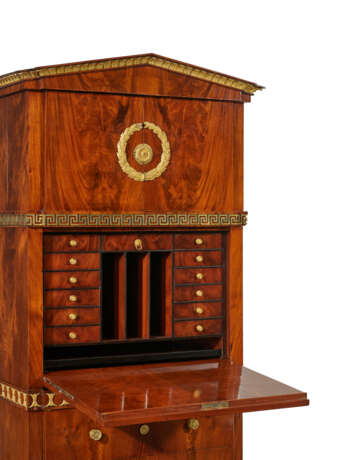 A GERMAN ORMOLU-MOUNTED AND BRONZED MAHOGANY SECRETAIRE - фото 8