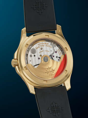 PATEK PHILIPPE, COVETED YELLOW GOLD 'AQUANAUT', REF. 5066 - фото 3