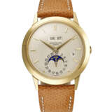 PATEK PHILIPPE, YELLOW GOLD PERPETUAL CALENDAR WRISTWATCH, WITH MOON PHASES, REF. 3450 - Foto 1