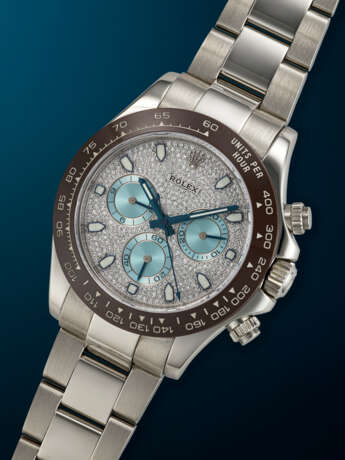 ROLEX, DAZZLING PLATINUM AND DIAMOND-SET CHRONOGRAPH 'DAYTONA', REF. 116506 - Foto 2