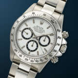 ROLEX, VERY RARE AND INTRIGUING STAINLESS STEEL CHRONOGRAPH 'DAYTONA', WITH 'NO DAYTONA' DIAL, REF. 16520 - Foto 2