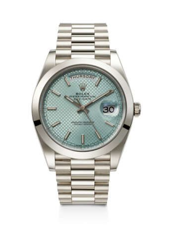 ROLEX, RARE AND HEAVY PLATINUM 'DAY-DATE', REF. 228206 - photo 1