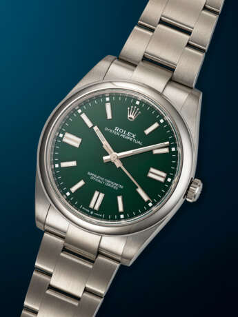 ROLEX, STAINLESS STEEL ‘OYSTER PERPETUAL’, WITH GREEN DIAL, REF. 124300 - photo 2