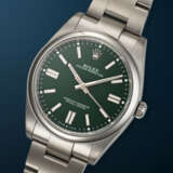 ROLEX, STAINLESS STEEL ‘OYSTER PERPETUAL’, WITH GREEN DIAL, REF. 124300 - photo 2