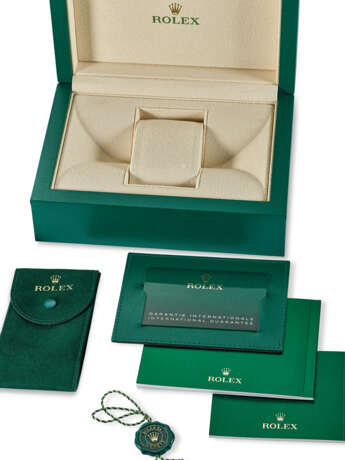 ROLEX, STAINLESS STEEL 'DATEJUST', WITH GREEN PALM MOTIF DIAL, REF. 126200 - photo 4