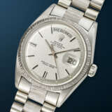 ROLEX, WHITE GOLD 'DAY-DATE', REF. 1807 - photo 2