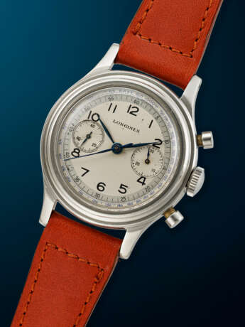 LONGINES, RARE STAINLESS STEEL FLYBACK CHRONOGRAPH WRISTWATCH, WITH TWO-TONE SILVERED SECTOR DIAL, REF. 5415 - Foto 2