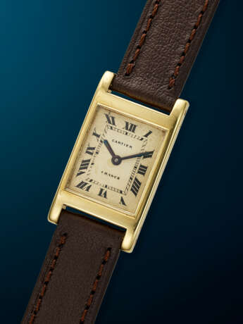 CARTIER, RARE YELLOW GOLD 'TANK DUOPLAN', WITH 'EAGLE BEAK' LUGS - фото 2