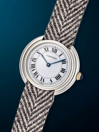 CARTIER, LARGE WHITE GOLD 'VENDOME' - фото 2