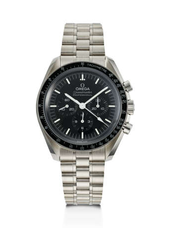 OMEGA, EXTREMELY RARE STAINLESS STEEL CHRONOGRAPH 'SPEEDMASTER', WITH KHANJAR SYMBOL, REF. 310.30.42.50.01.003 - фото 1