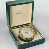 ROLEX, VERY HEAVY GILT BRASS AND GREEN LACQUER DISPLAY DESK CLOCK, REF. 8235 - фото 3