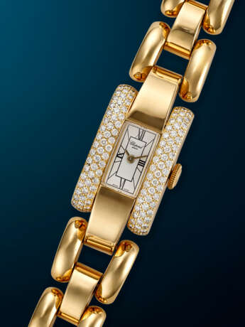 CHOPARD, YELLOW GOLD AND DIAMOND-SET QUARTZ 'LA STRADA', REF. 433 1 - photo 2