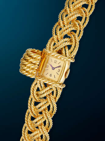 OMEGA FOR BOUCHERON, YELLOW GOLD BRACELET WATCH, WITH CONCEALED DIAL - Foto 4