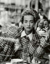 Peter Lindbergh.Tatjana Patitz, French Vogue, Café de Flore, Paris, 1985