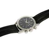 Armbanduhr: Heuer-Rarität, Carrera-Chronograph mit schwarzem Tritium-Zifferblatt, Ref. 3647, ca. 1965 - photo 3