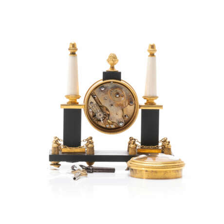 Miniature cylinder clock in the Empire style - photo 4