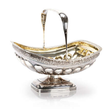 Silver basket with handle - photo 1