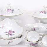 Meissen dinner service flower painting in purple camaieu - фото 3