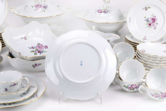 Meissen dinner service flower painting in purple camaieu - фото 5