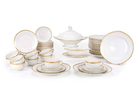 KPM tea & dinner service 'English smooth with gold rim' - фото 1