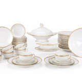 KPM tea & dinner service 'English smooth with gold rim' - фото 1