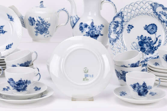 Royal Copenhagen coffee and tea service 'Blue Flower' - photo 5