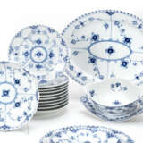 Royal Copenhagen dinner service 'Musselmalet' - photo 4