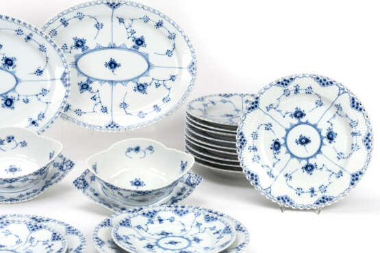 Royal Copenhagen dinner service 'Musselmalet' - фото 5