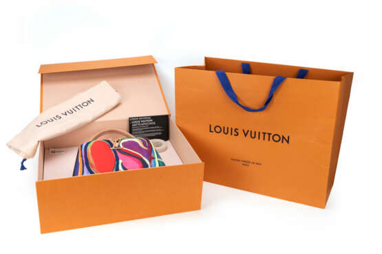 Limited edition Louis Vuitton Artycapucines, design by Josh Smith - фото 2