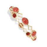 Coral bracelet - фото 1