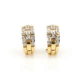 Pair of diamond hoop earrings - фото 1