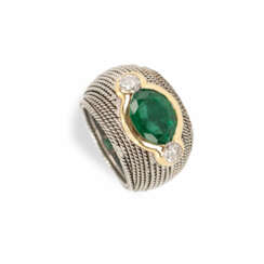 Emerald diamond ring