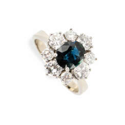 Sapphire diamond ring