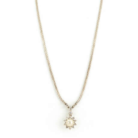 Diamond pearl necklace - photo 1