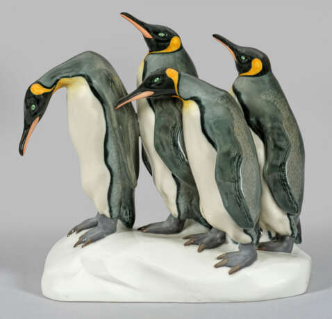 Jugendstil-Tiergruppe "Vier Königspinguine" von Meissen - Foto 1