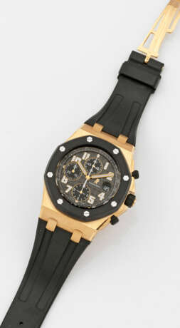 Herrenarmbanduhr von Audemars Piguet-"Royal Oak Offshore" - photo 1