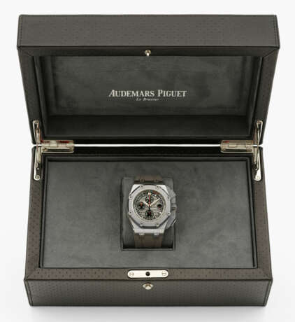 Limitierte Armbanduhr von Audemars Piguet-"Royal Oak - photo 1