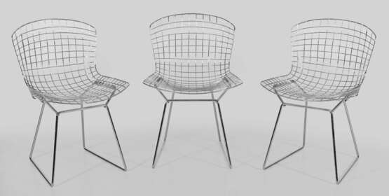 Drei "Wire Side Chairs" nach einem Entwurf von Harry Bertoia - photo 1