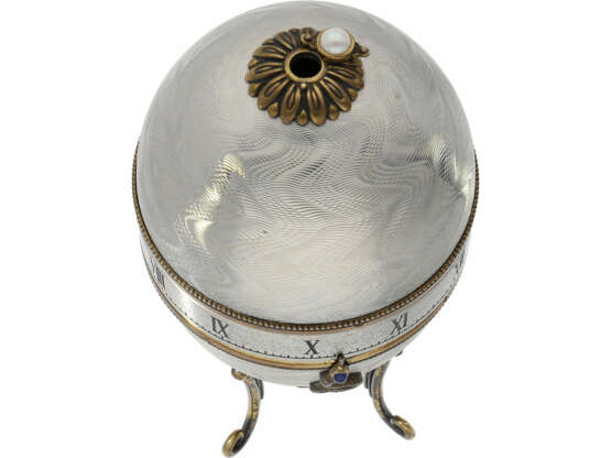 Tischuhr: hochwertige Tischuhr im Fabergé-Stil, "Cercle Tournant", Sterlingsilber, England 20. Jahrhundert. - photo 3