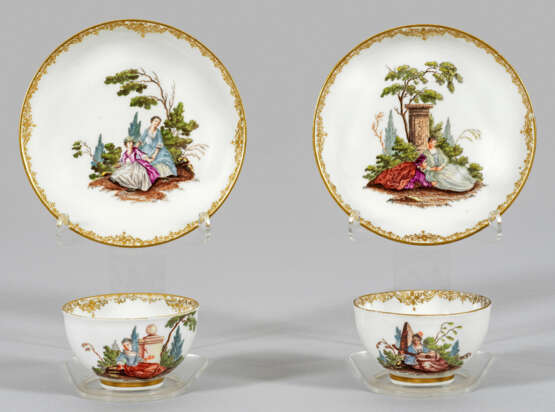 Vier Meissen Koppchen mit Komödiantenfiguren - photo 2