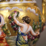 Doppelhenkel-Vase mit Capodimonte-Reliefdekor - Ne - Foto 7