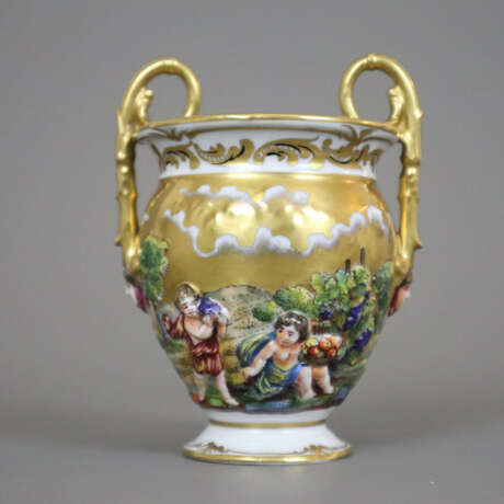 Doppelhenkel-Vase mit Capodimonte-Reliefdekor - Ne - Foto 9