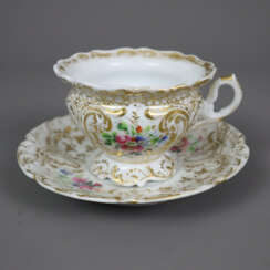 Tasse mit Untertasse - wohl Paris um 1800, Reliefp