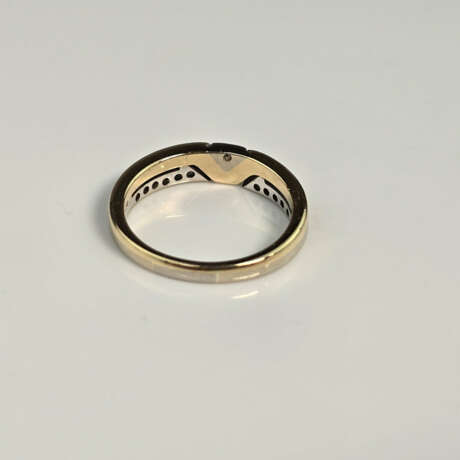 Schmaler 18K-Bandring mit Diamanten - Gelbgold 750 - photo 4